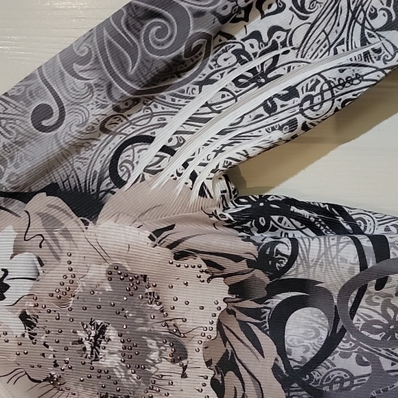 Womens top - Picture 4 of 7